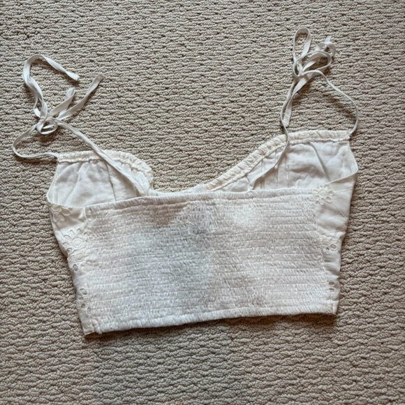 White Embroidery Crop Top - Picture 2 of 3